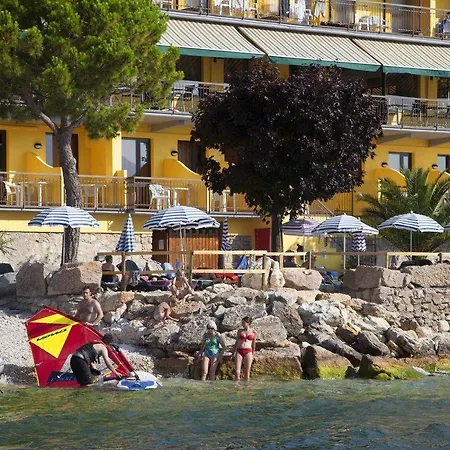 Taki Village Hotel 3*