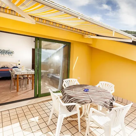 Szálloda Taki Village Brenzone sul Garda