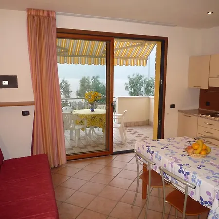 Szálloda Taki Village 3*