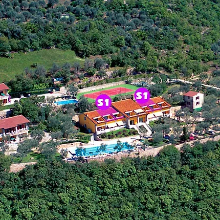 Hotel Taki Village 3*