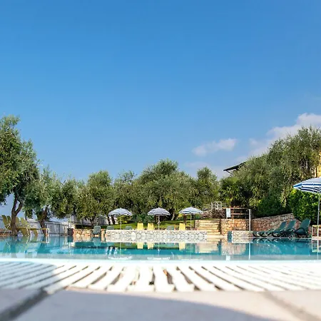 Hotel Taki Village 3*