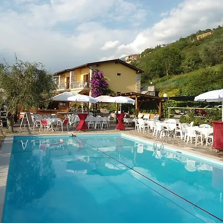 Taki Village Hotel Brenzone sul Garda