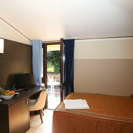 Hotel Taki Village 3*