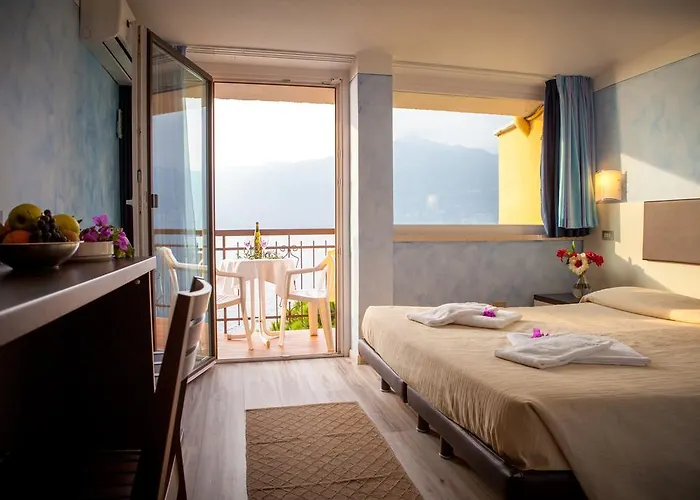 Taki Village 3*
