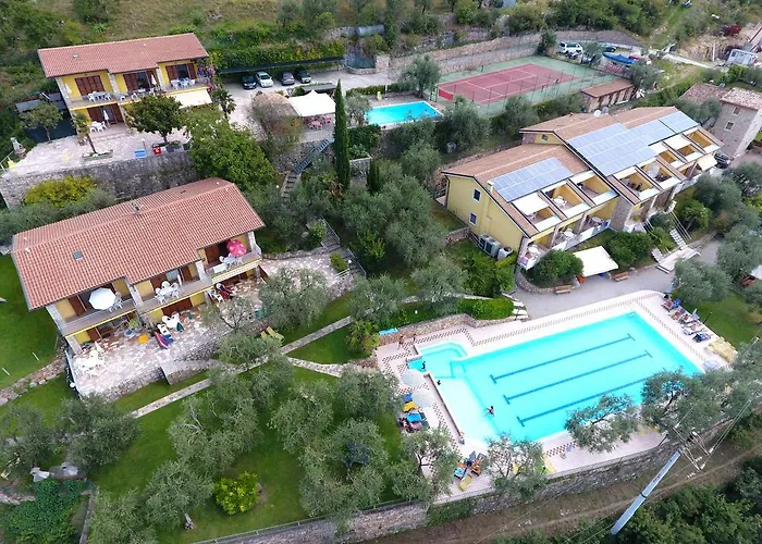 Taki Village 3*