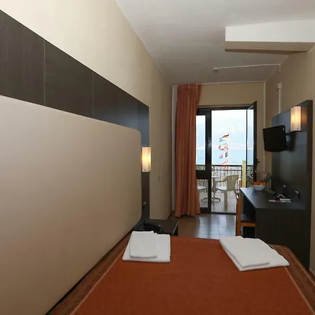 ホテル Taki Village ブレンゾーネ